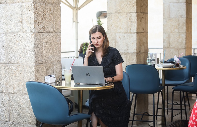 אטי דגני אודות 2